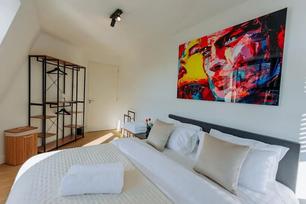 Vila World Island Amsterdam Sloterweg 781